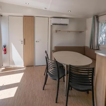 Vacanceselect Mobil Homes Camping 3 Estrellas Costa Brava Campsite Barcelona